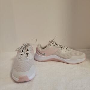 NIKE MC TRAINER Running Sneakers